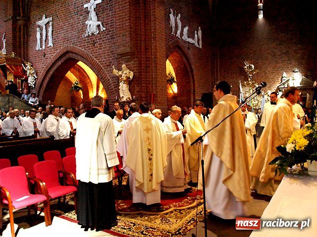 Zdjęcie w galerii na portalu naszraciborz.pl: Kościół w Rudach ogłoszony bazyliką wiadomości z regionu