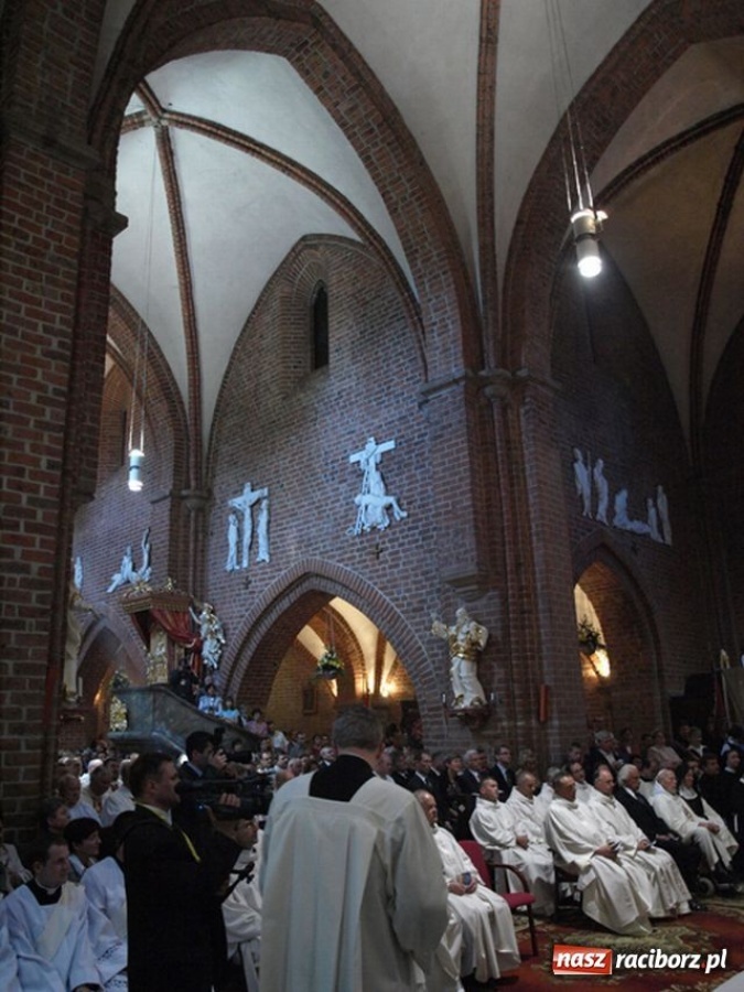 Zdjęcie w galerii na portalu naszraciborz.pl: Kościół w Rudach ogłoszony bazyliką wiadomości z regionu