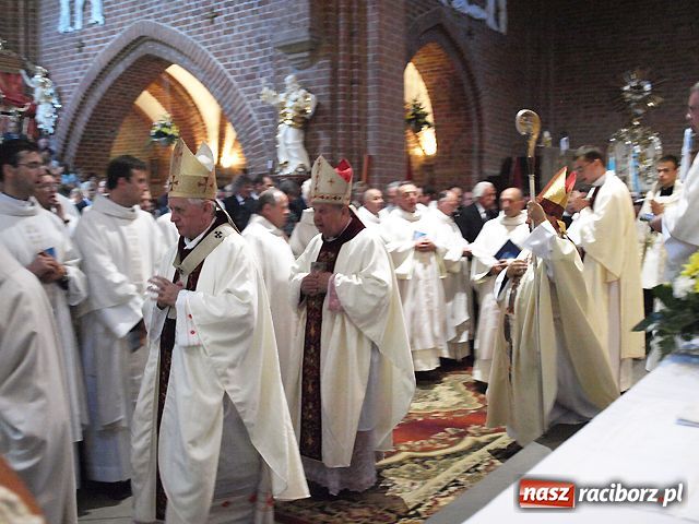 Zdjęcie w galerii na portalu naszraciborz.pl: Kościół w Rudach ogłoszony bazyliką wiadomości z regionu