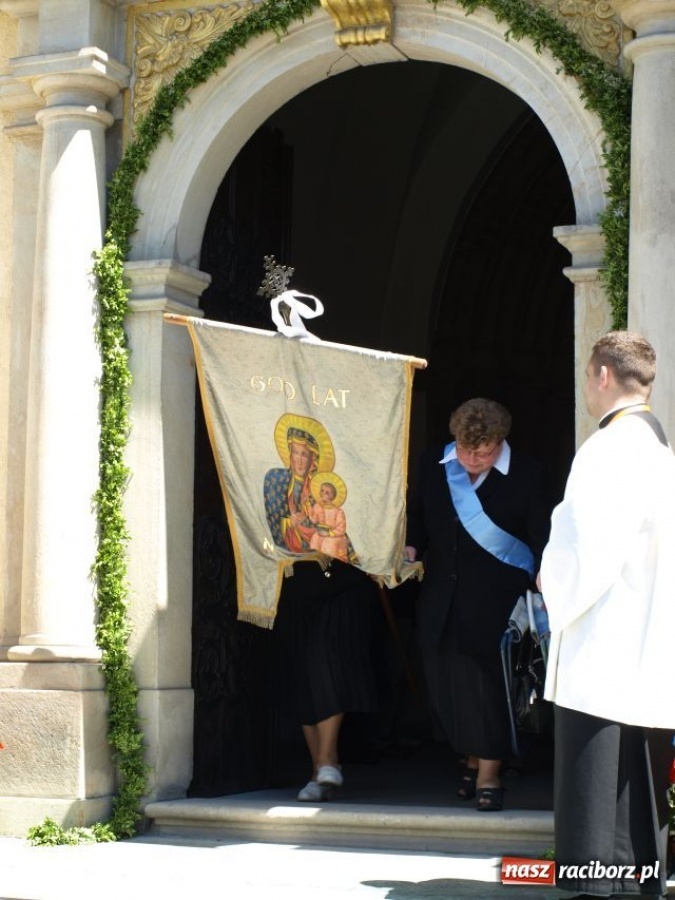Zdjęcie w galerii na portalu naszraciborz.pl: Kościół w Rudach ogłoszony bazyliką wiadomości z regionu