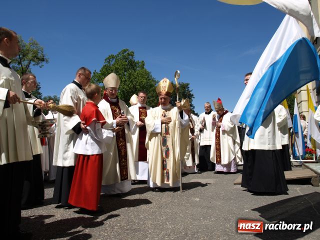 Zdjęcie w galerii na portalu naszraciborz.pl: Kościół w Rudach ogłoszony bazyliką wiadomości z regionu