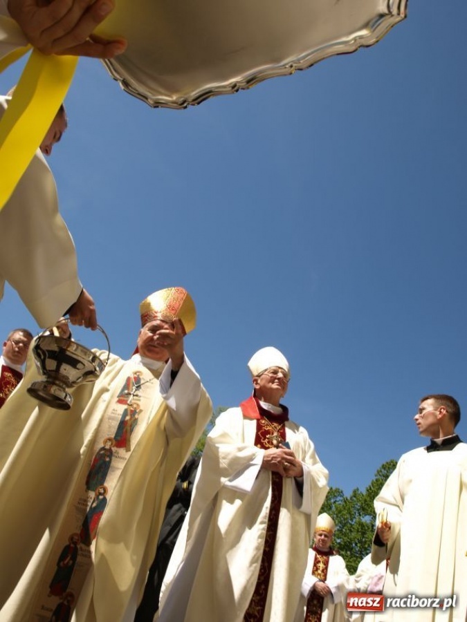 Zdjęcie w galerii na portalu naszraciborz.pl: Kościół w Rudach ogłoszony bazyliką wiadomości z regionu