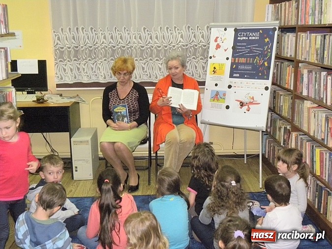 Zdjęcie w galerii na portalu naszraciborz.pl: Czytanie i kóz podkuwanie w bibliotece  wiadomości z regionu