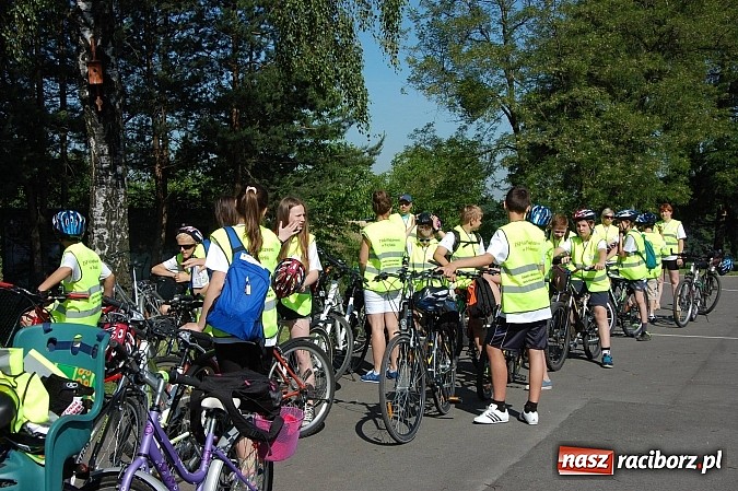 Zdjęcie w galerii na portalu naszraciborz.pl: Uczestnicy projektu Przez sport do zdrowia zwiedzili raciborski zamek wiadomości z regionu