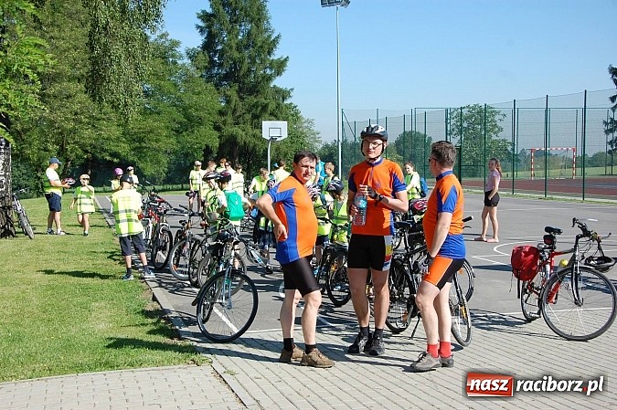 Zdjęcie w galerii na portalu naszraciborz.pl: Uczestnicy projektu Przez sport do zdrowia zwiedzili raciborski zamek wiadomości z regionu