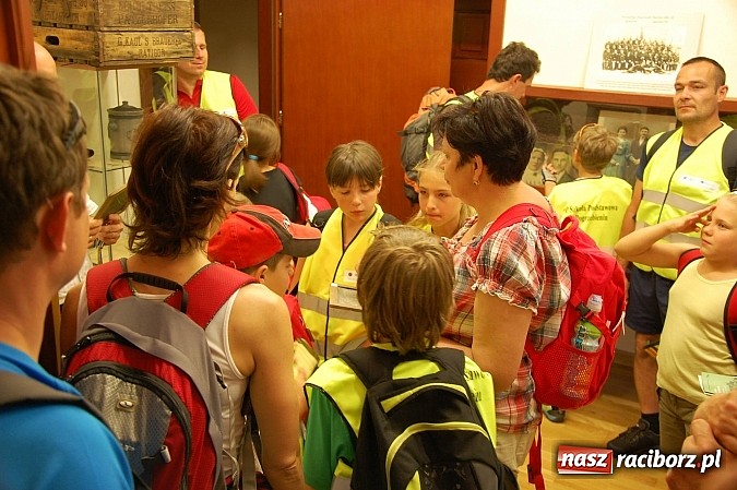 Zdjęcie w galerii na portalu naszraciborz.pl: Uczestnicy projektu Przez sport do zdrowia zwiedzili raciborski zamek wiadomości z regionu