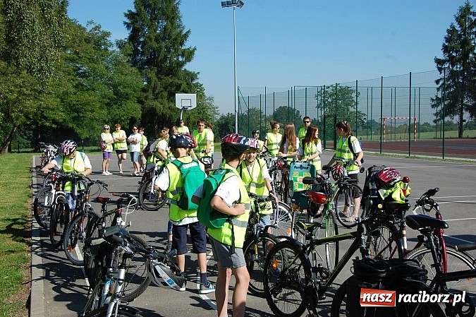Zdjęcie w galerii na portalu naszraciborz.pl: Uczestnicy projektu Przez sport do zdrowia zwiedzili raciborski zamek wiadomości z regionu