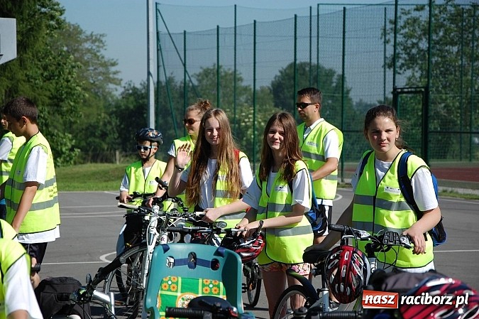 Zdjęcie w galerii na portalu naszraciborz.pl: Uczestnicy projektu Przez sport do zdrowia zwiedzili raciborski zamek wiadomości z regionu