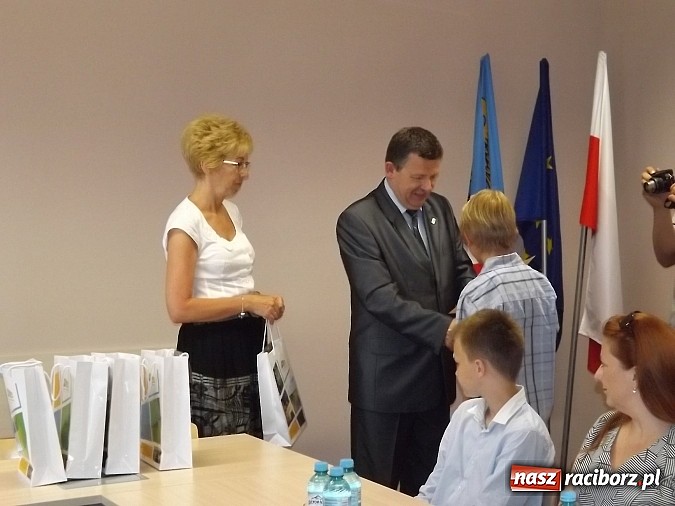 Zdjęcie w galerii na portalu naszraciborz.pl: Znamy już powiatowego Mistrza Ortografii wiadomości z regionu