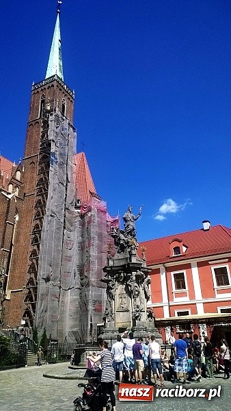 Zdjęcie w galerii na portalu naszraciborz.pl: Wrocław na trasie wycieczki III b z Gimnazjum Nr 5 wiadomości z regionu