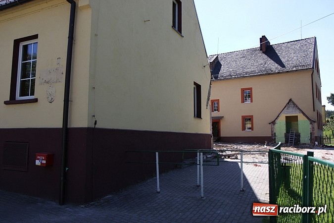 Zdjęcie w galerii na portalu naszraciborz.pl: Raciborski Borbud przebuduje szkołę w Kobyli wiadomości z regionu