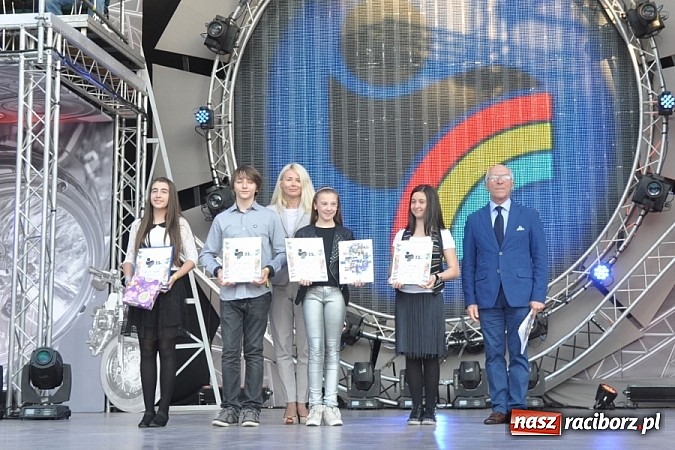Zdjęcie w galerii na portalu naszraciborz.pl: Dominika Sozańska wyróżniona na festiwalu w Koninie wiadomości z regionu