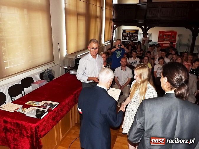 Zdjęcie w galerii na portalu naszraciborz.pl: Rozstrzygnięto konkurs historyczny w G5 wiadomości z regionu