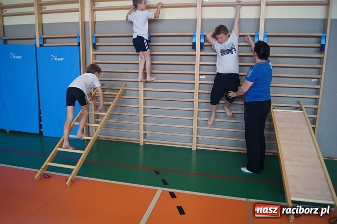 Zdjęcie w galerii na portalu naszraciborz.pl: Szkoły w gminie Nędza z nowym sprzętem wiadomości z regionu