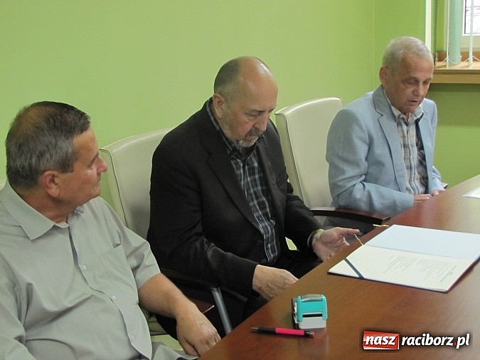 Zdjęcie w galerii na portalu naszraciborz.pl: Wykształcą studentów zawodowo. PWSZ ma umowę z firmą PIVEXIN wiadomości z regionu