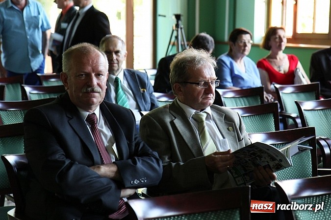 Zdjęcie w galerii na portalu naszraciborz.pl: Filary Ziemi Raciborskiej: znamy już laureat&oacute;w sz&oacute;stej edycji konkursu wiadomości z regionu