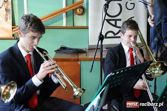 Zdjęcie w galerii na portalu naszraciborz.pl: Filary Ziemi Raciborskiej: znamy już laureat&oacute;w sz&oacute;stej edycji konkursu wiadomości z regionu