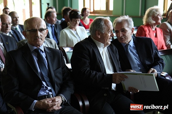 Zdjęcie w galerii na portalu naszraciborz.pl: Filary Ziemi Raciborskiej: znamy już laureat&oacute;w sz&oacute;stej edycji konkursu wiadomości z regionu