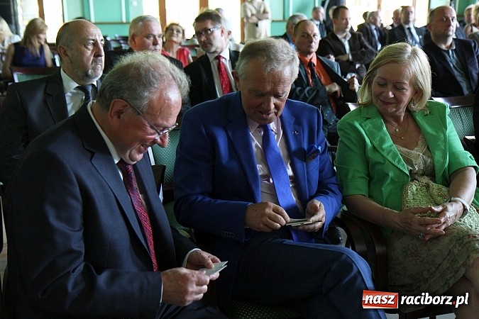 Zdjęcie w galerii na portalu naszraciborz.pl: Filary Ziemi Raciborskiej: znamy już laureat&oacute;w sz&oacute;stej edycji konkursu wiadomości z regionu