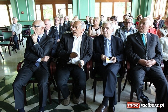 Zdjęcie w galerii na portalu naszraciborz.pl: Filary Ziemi Raciborskiej: znamy już laureat&oacute;w sz&oacute;stej edycji konkursu wiadomości z regionu