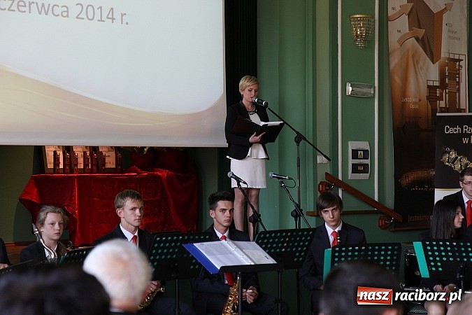 Zdjęcie w galerii na portalu naszraciborz.pl: Filary Ziemi Raciborskiej: znamy już laureat&oacute;w sz&oacute;stej edycji konkursu wiadomości z regionu