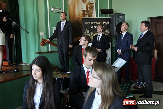 Zdjęcie w galerii na portalu naszraciborz.pl: Filary Ziemi Raciborskiej: znamy już laureat&oacute;w sz&oacute;stej edycji konkursu wiadomości z regionu