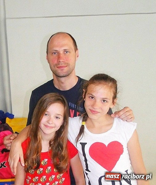 Zdjęcie w galerii na portalu naszraciborz.pl: Magdalena Modrzejewska trzecia na pływackich zawodach w Radlinie wiadomości z regionu