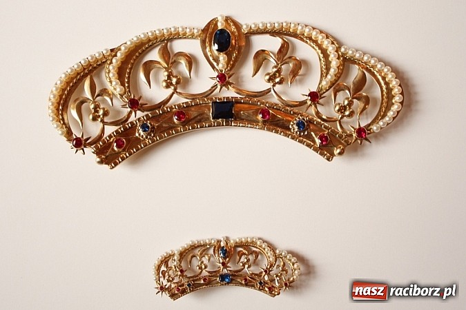 Zdjęcie w galerii na portalu naszraciborz.pl: Gliwicka Ikona z papieskimi koronami wiadomości z regionu