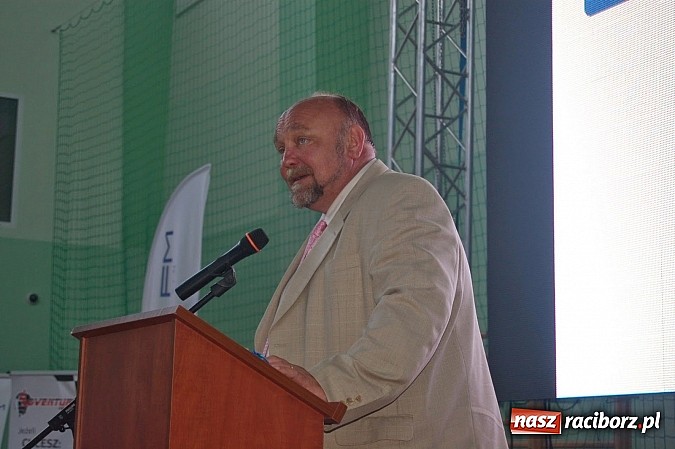 Zdjęcie w galerii na portalu naszraciborz.pl: Za nami I dzień Międzynarodowych Targów Energii Odnawialnej w Raciborzu wiadomości z regionu