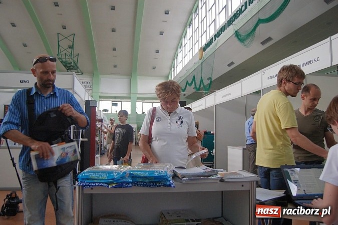 Zdjęcie w galerii na portalu naszraciborz.pl: Za nami I dzień Międzynarodowych Targów Energii Odnawialnej w Raciborzu wiadomości z regionu