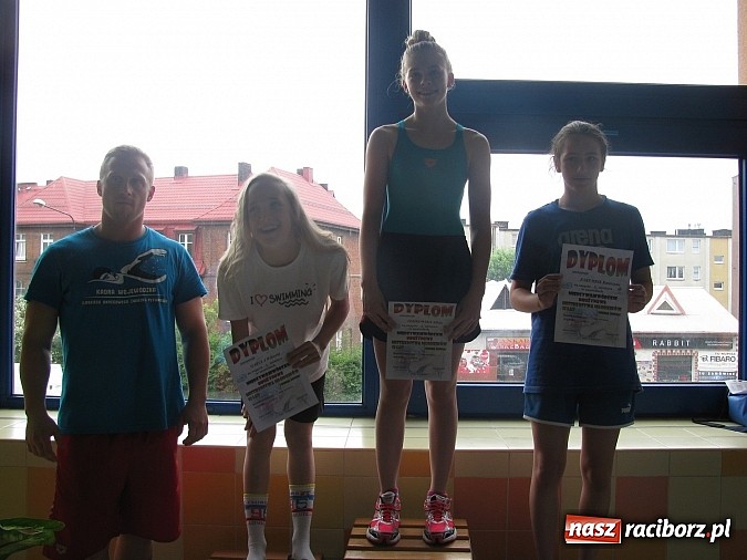 Zdjęcie w galerii na portalu naszraciborz.pl: Złote raciborskie pływackie sztafety  wiadomości z regionu
