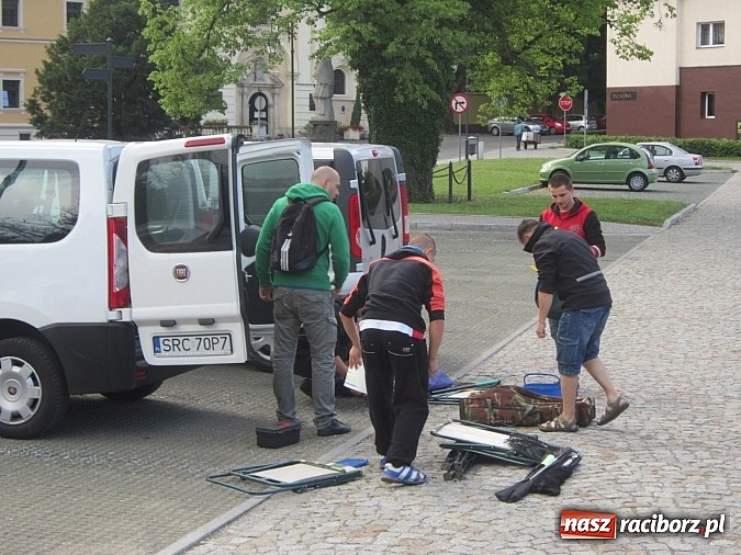 Zdjęcie w galerii na portalu naszraciborz.pl: I Mistrzostwa Polski MOW w Wędkarstwie Spławikowym przy starym opactwie wiadomości z regionu