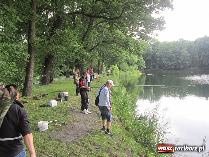 Zdjęcie w galerii na portalu naszraciborz.pl: I Mistrzostwa Polski MOW w Wędkarstwie Spławikowym przy starym opactwie wiadomości z regionu