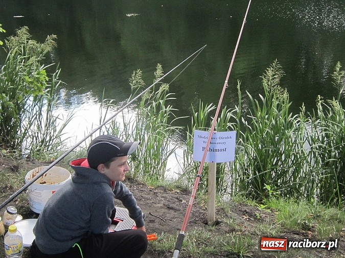Zdjęcie w galerii na portalu naszraciborz.pl: I Mistrzostwa Polski MOW w Wędkarstwie Spławikowym przy starym opactwie wiadomości z regionu