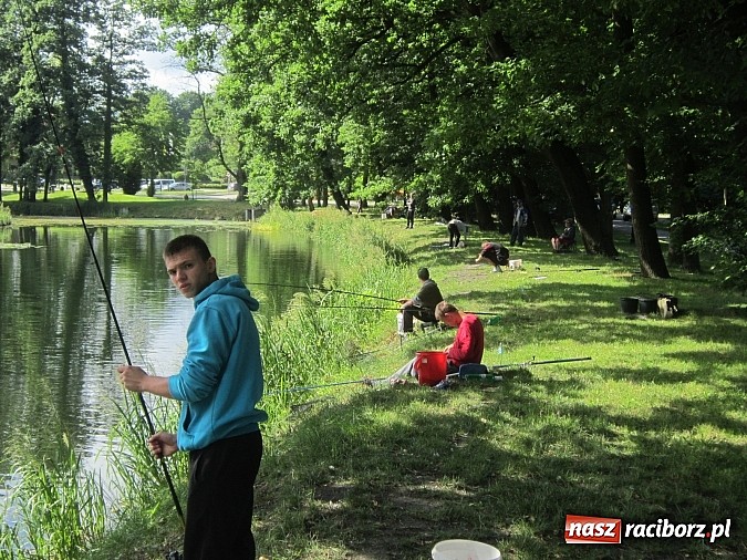 Zdjęcie w galerii na portalu naszraciborz.pl: I Mistrzostwa Polski MOW w Wędkarstwie Spławikowym przy starym opactwie wiadomości z regionu
