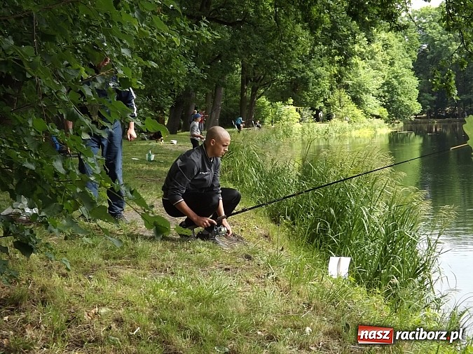 Zdjęcie w galerii na portalu naszraciborz.pl: I Mistrzostwa Polski MOW w Wędkarstwie Spławikowym przy starym opactwie wiadomości z regionu