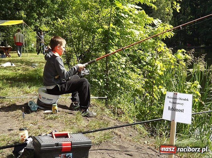 Zdjęcie w galerii na portalu naszraciborz.pl: I Mistrzostwa Polski MOW w Wędkarstwie Spławikowym przy starym opactwie wiadomości z regionu