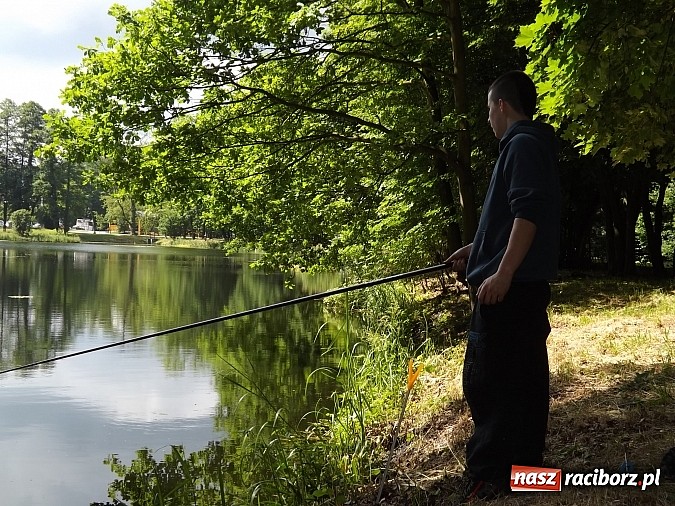 Zdjęcie w galerii na portalu naszraciborz.pl: I Mistrzostwa Polski MOW w Wędkarstwie Spławikowym przy starym opactwie wiadomości z regionu