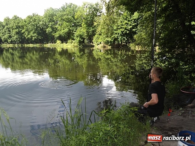 Zdjęcie w galerii na portalu naszraciborz.pl: I Mistrzostwa Polski MOW w Wędkarstwie Spławikowym przy starym opactwie wiadomości z regionu