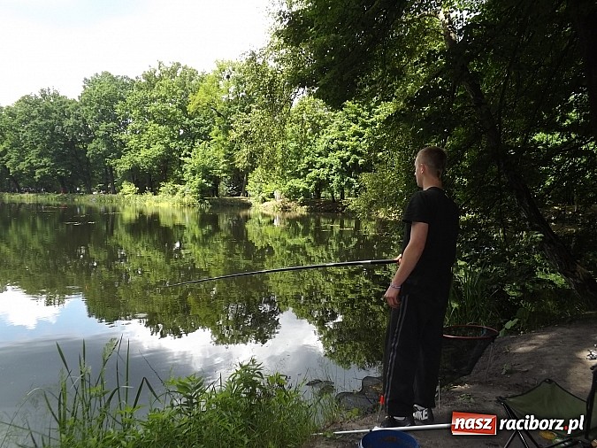 Zdjęcie w galerii na portalu naszraciborz.pl: I Mistrzostwa Polski MOW w Wędkarstwie Spławikowym przy starym opactwie wiadomości z regionu