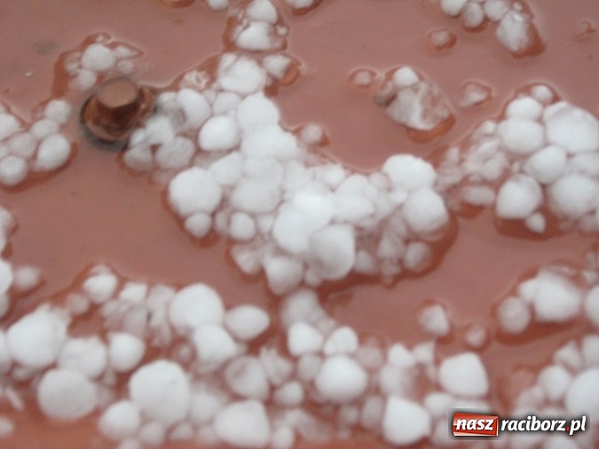 Zdjęcie w galerii na portalu naszraciborz.pl: Burza i potężne gradobicie w Rudach  wiadomości z regionu