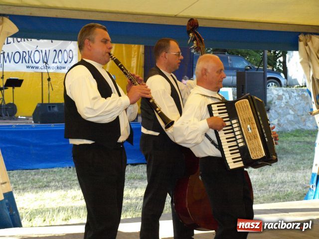 Zdjęcie w galerii na portalu naszraciborz.pl: Festiwal kultury śląskiej w Tworkowie wiadomości z regionu