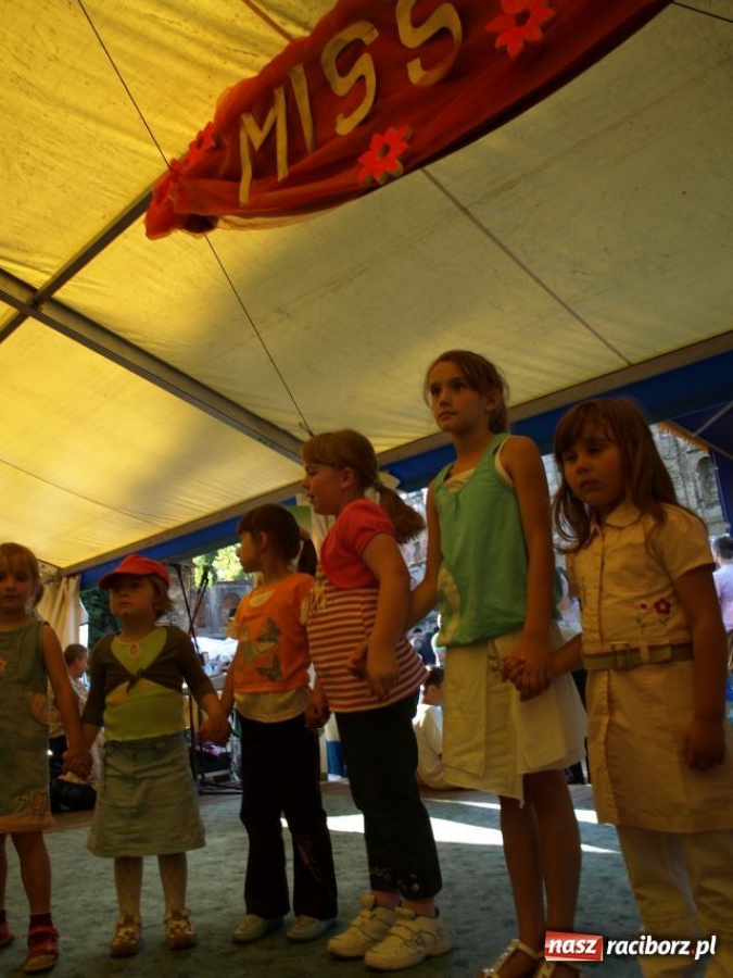 Zdjęcie w galerii na portalu naszraciborz.pl: Festiwal kultury śląskiej w Tworkowie wiadomości z regionu