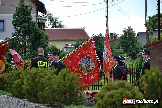 Zdjęcie w galerii na portalu naszraciborz.pl: Strażackie święto w Roszkowie. Renault wraca do służby wiadomości z regionu