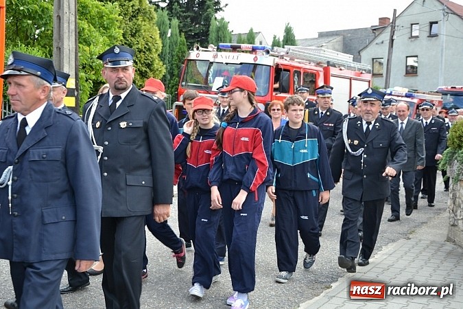 Zdjęcie w galerii na portalu naszraciborz.pl: Strażackie święto w Roszkowie. Renault wraca do służby wiadomości z regionu