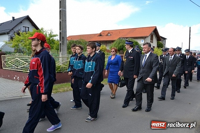 Zdjęcie w galerii na portalu naszraciborz.pl: Strażackie święto w Roszkowie. Renault wraca do służby wiadomości z regionu