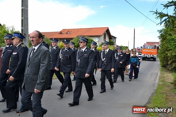 Zdjęcie w galerii na portalu naszraciborz.pl: Strażackie święto w Roszkowie. Renault wraca do służby wiadomości z regionu