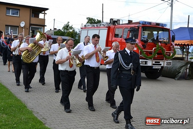 Zdjęcie w galerii na portalu naszraciborz.pl: Strażackie święto w Roszkowie. Renault wraca do służby wiadomości z regionu