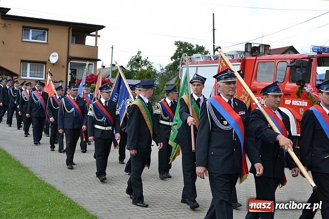 Zdjęcie w galerii na portalu naszraciborz.pl: Strażackie święto w Roszkowie. Renault wraca do służby wiadomości z regionu