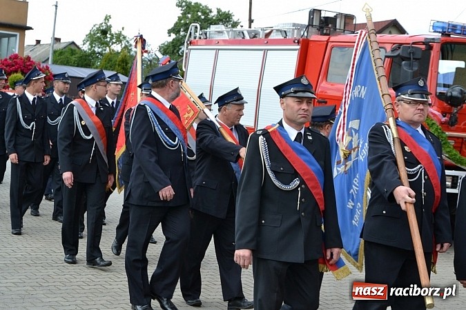 Zdjęcie w galerii na portalu naszraciborz.pl: Strażackie święto w Roszkowie. Renault wraca do służby wiadomości z regionu